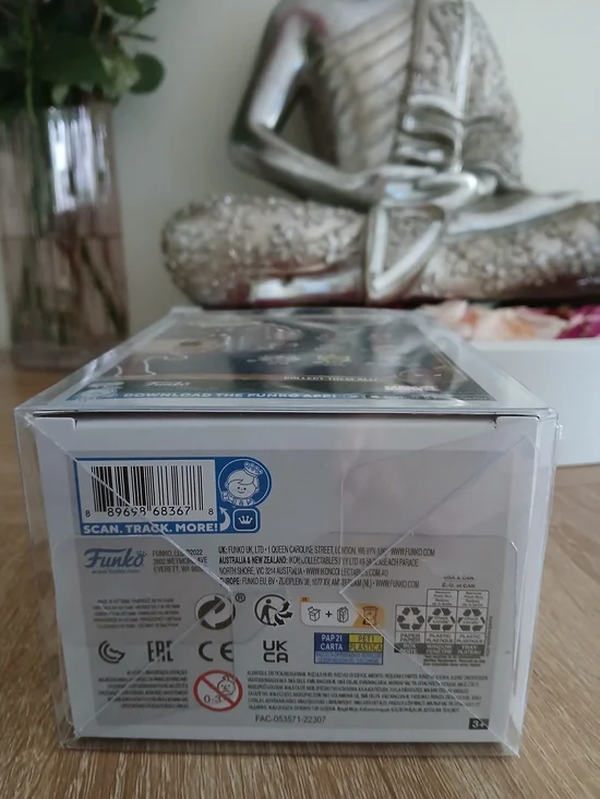 🔥NIB Funko Pop MARVEL Spider-Man NO WAY HOME #1169 & FREE PROTECTOR - Picture 9 of 12